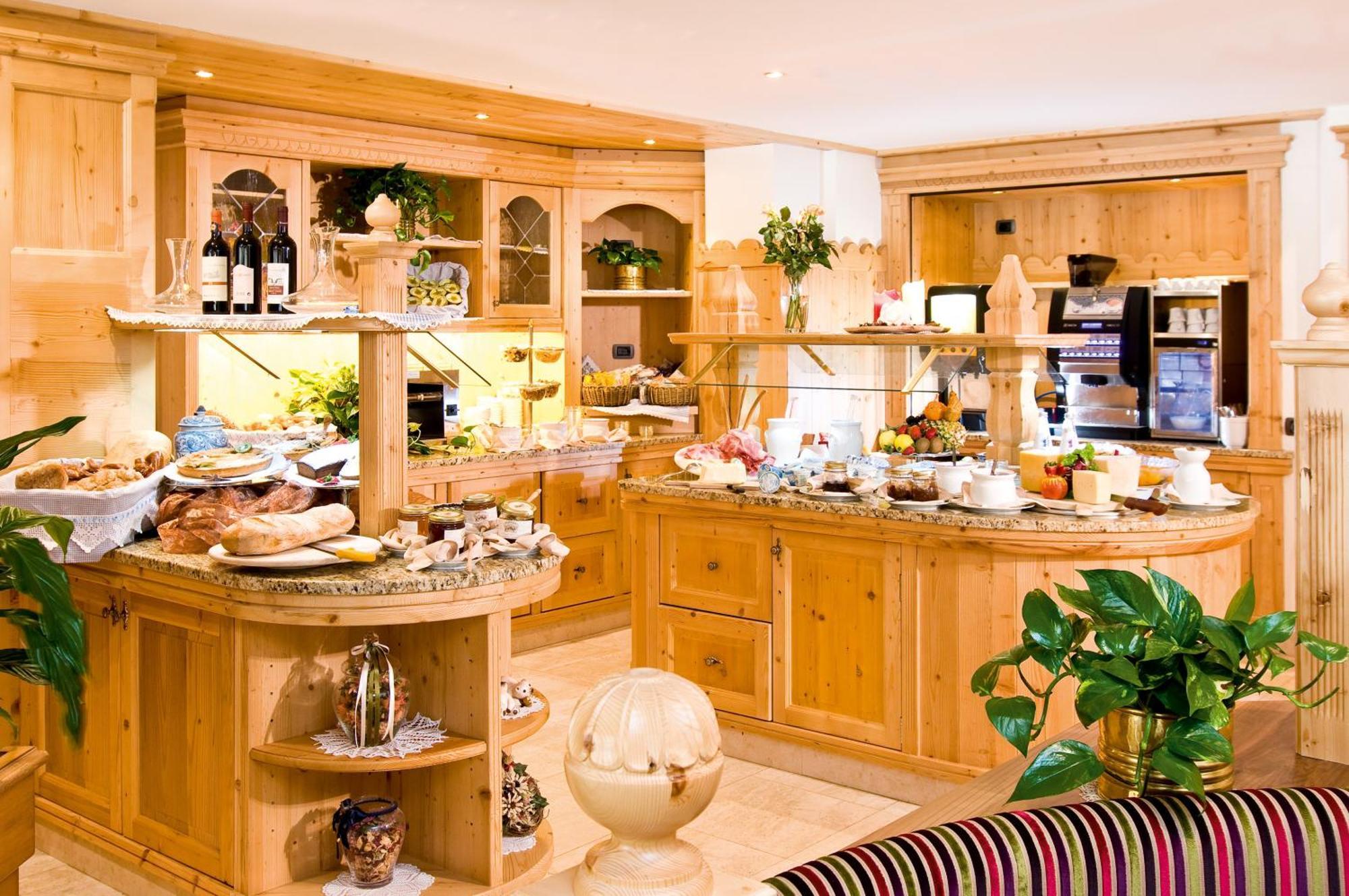 Boutique Hotel Diana Madonna Zewnętrze zdjęcie